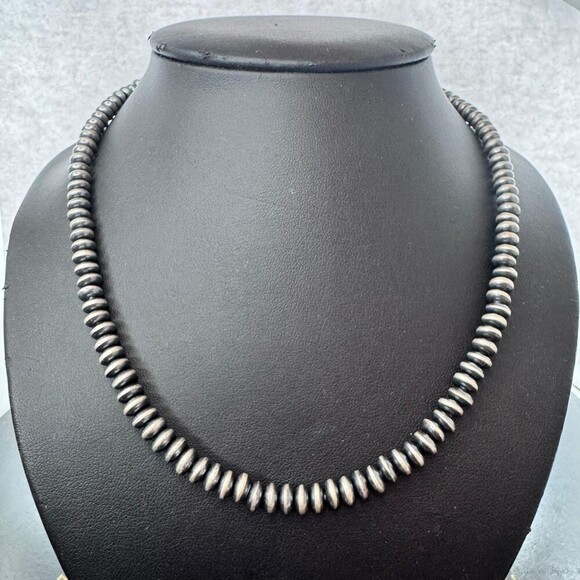 Sterling Southwestern Style 6 mm Navajo Pearl Saucer Beads 18"- 20" Necklace - Picture 1 of 9